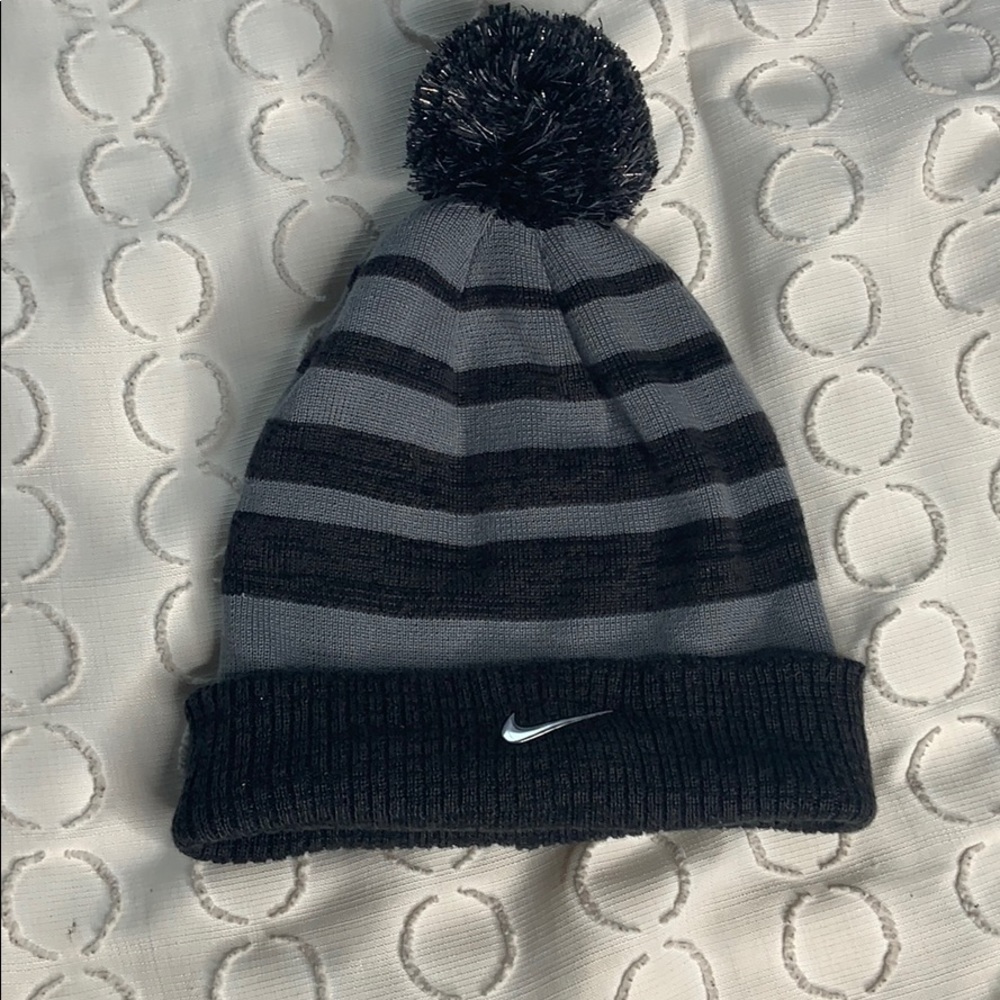 nike winter hat